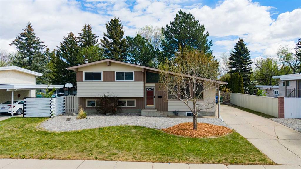 9 Queens Road W, Lethbridge, AB, T1K3W1