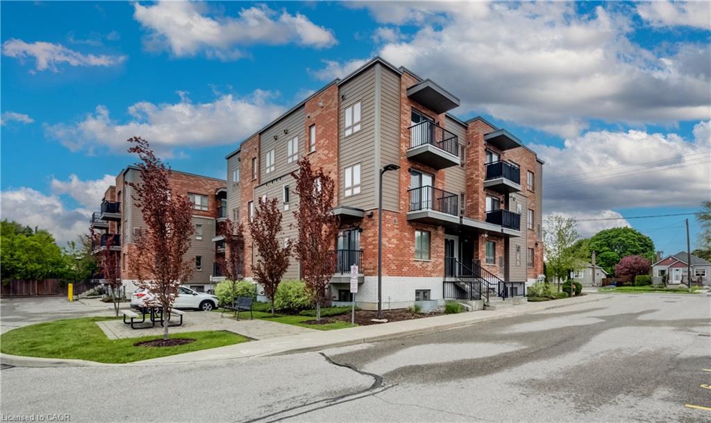 B7-361 Lancaster Street, Kitchener, ON, N2H 0C1