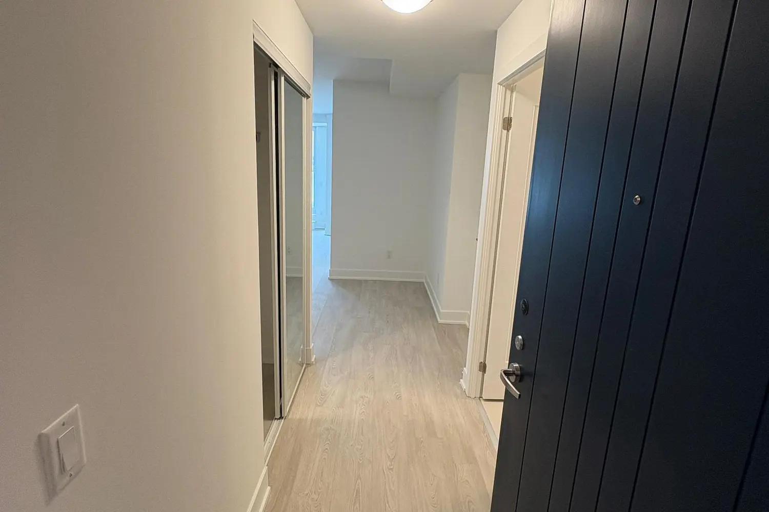 Additional image 2 of 2545 Simcoe Street 219