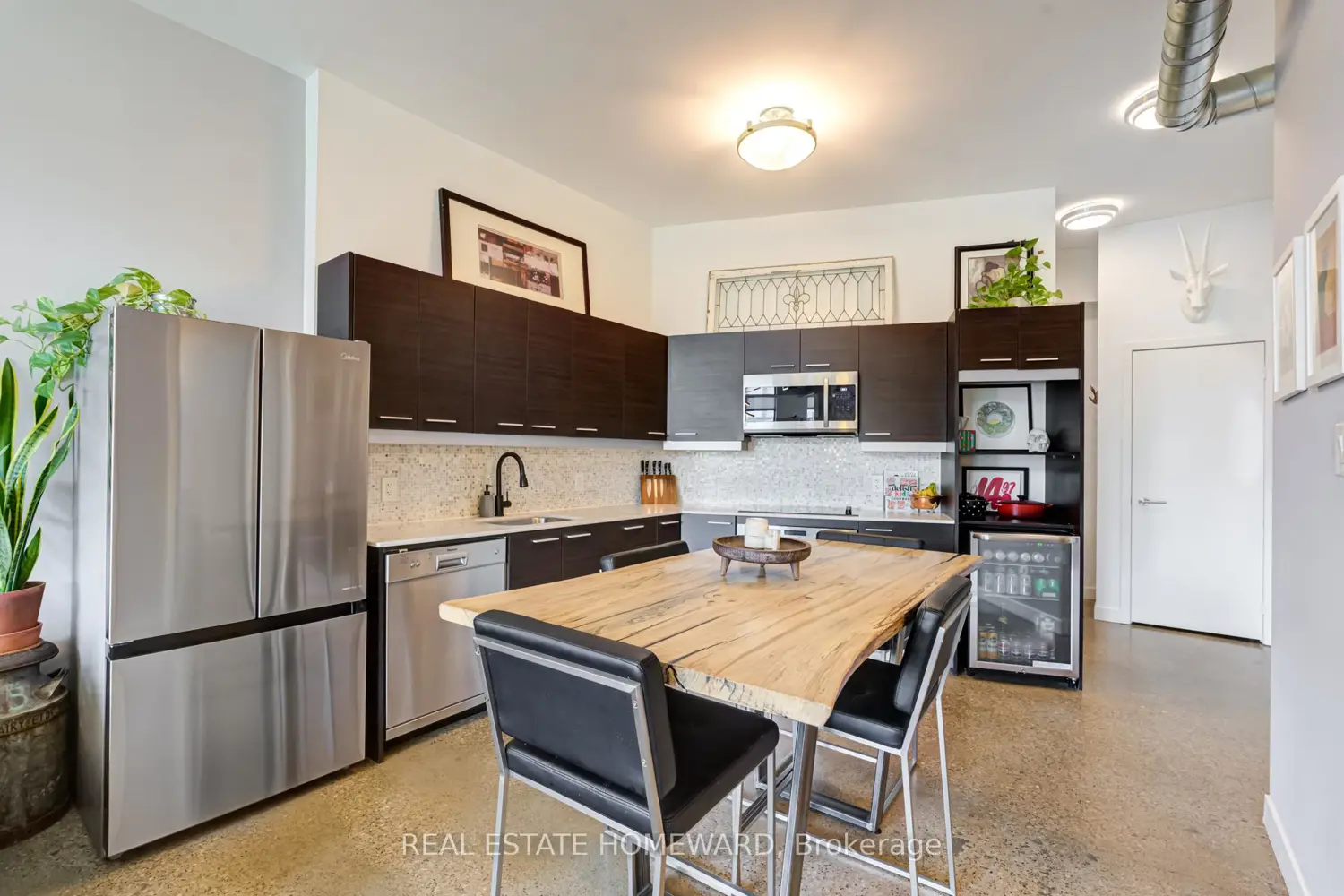 549 King Street 310 photo 5