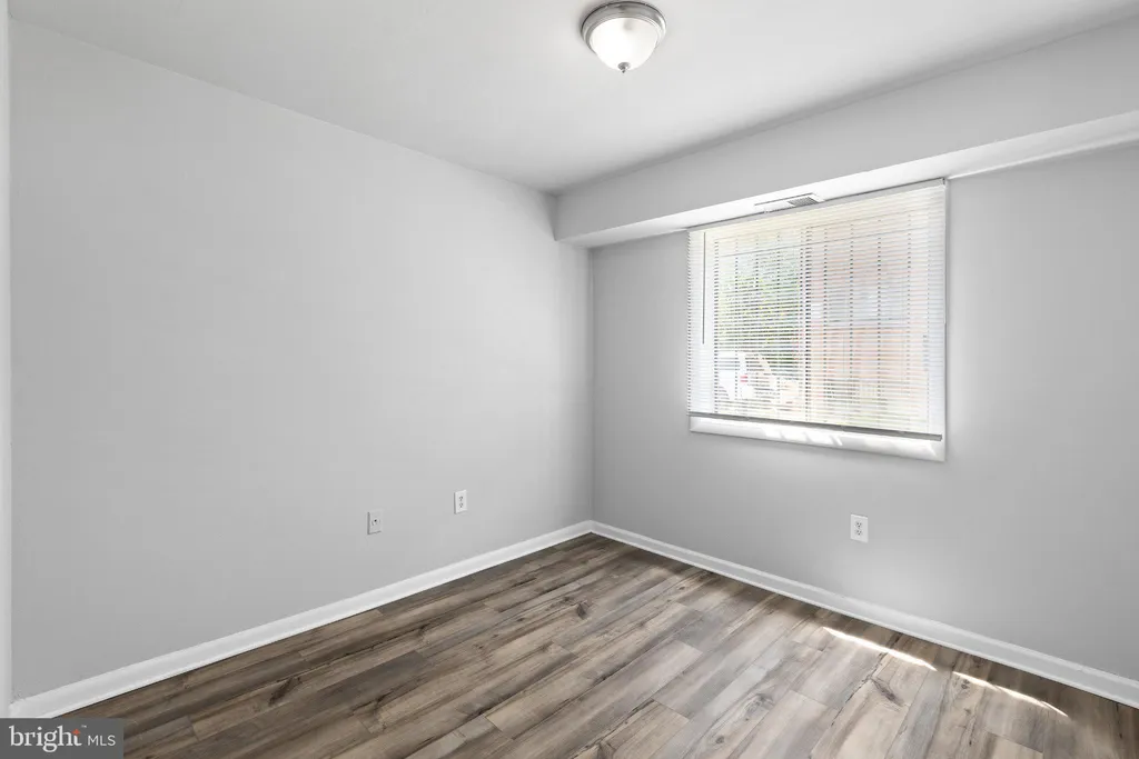229 43rd Road NE, Washington, DC 20019 photo 3