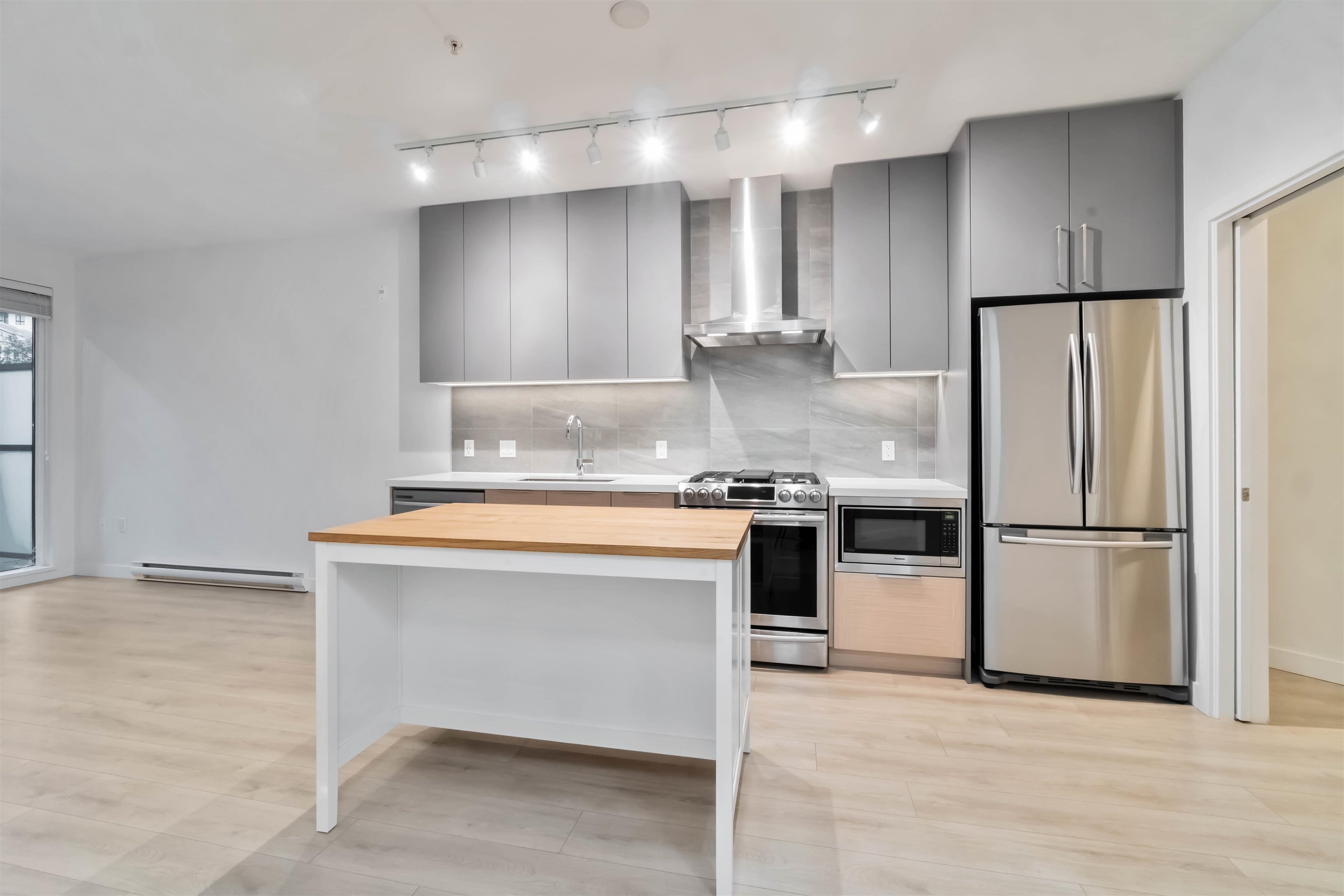 Additional image 2 of 114-603 Regan Avenue, Coquitlam, BC, V3J 0K2