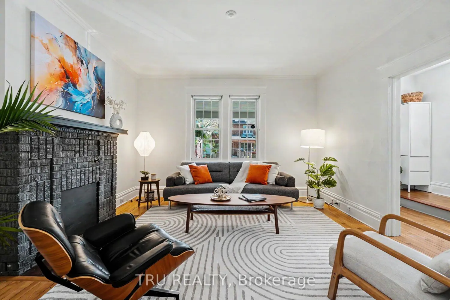 5 Grove Avenue photo 5