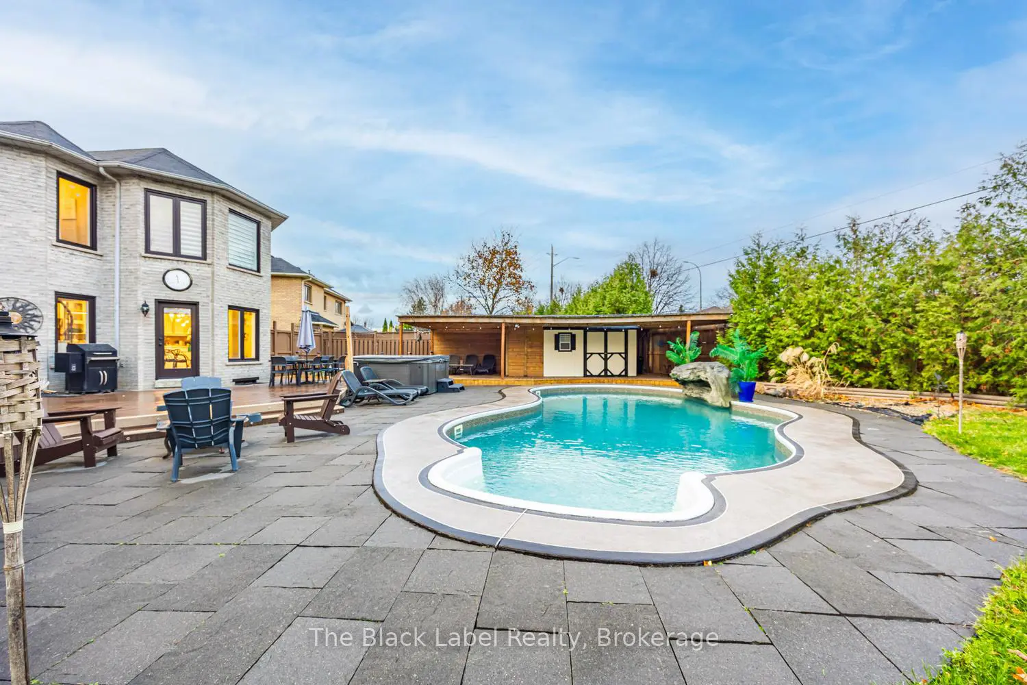 Additional image 13 of 48 Lipton Crescent