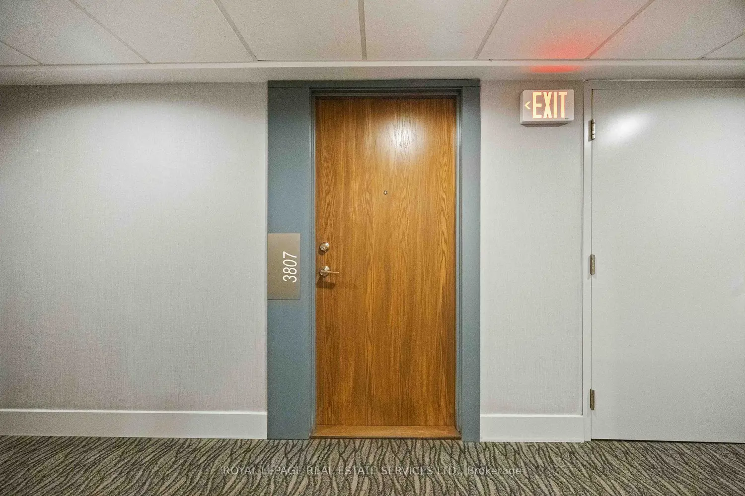 2212 Lake Shore Boulevard 3807