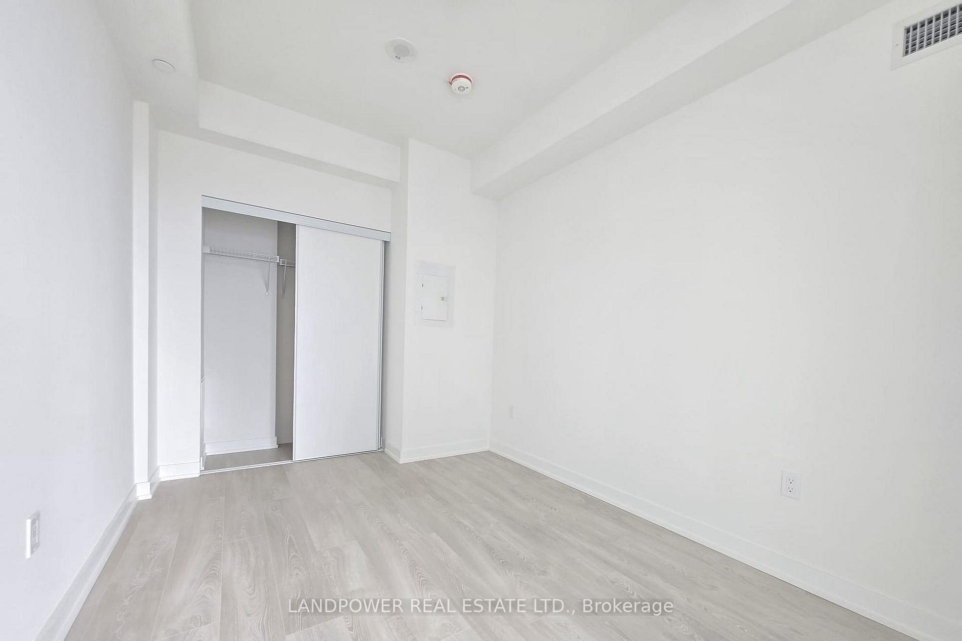 Additional image 5 of 611-5 Quarrington Lane, Toronto, ON, M3C 0S5