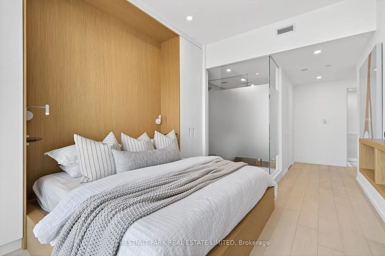 245 Perth Avenue Ph401 photo 4