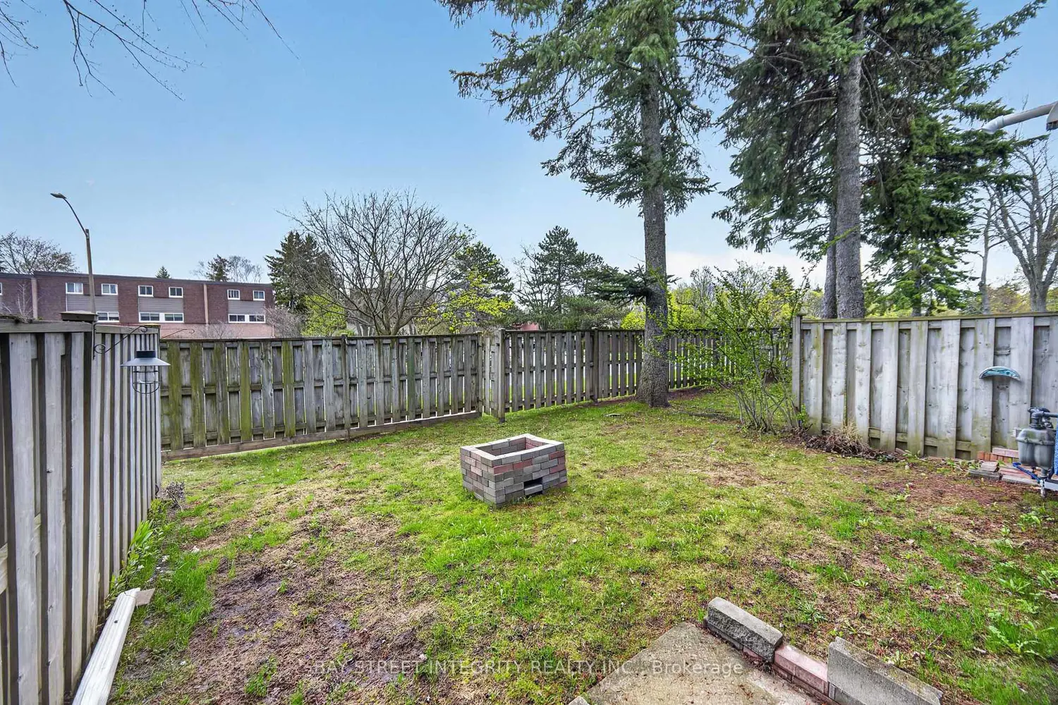 Additional image 19 of 646 Village Parkway 26