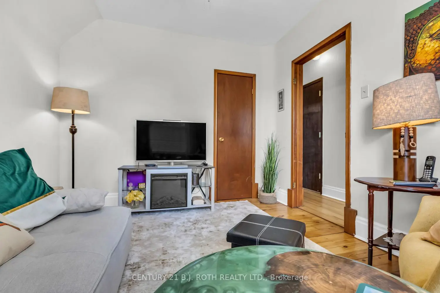 Additional image 17 of 32 Samuel Street