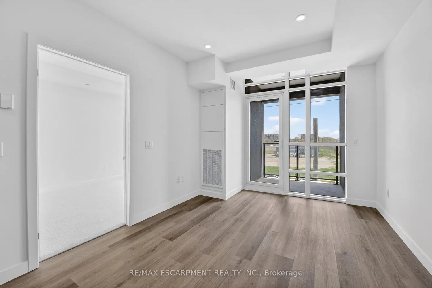 Additional image 9 of 461 Green Road 321