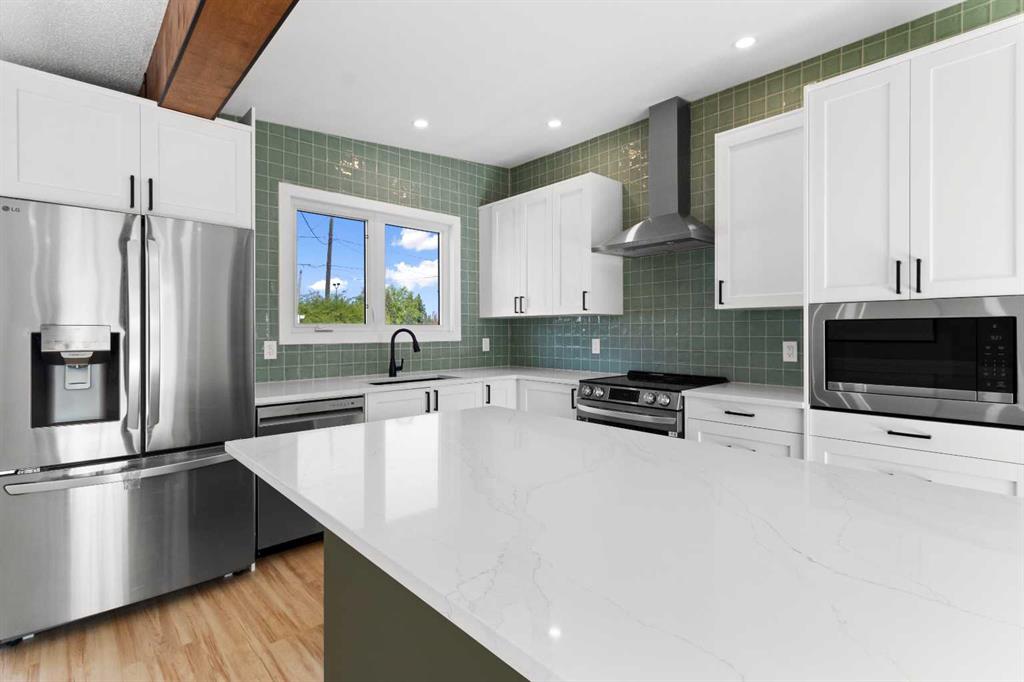 Additional image 5 of 3210 43 Avenue, Red Deer, AB, T4N 3A9