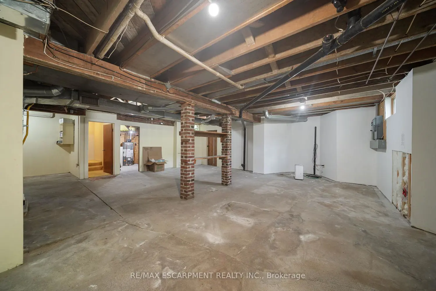 Additional image 14 of 133 Mccall Crescent