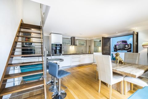 Hornblower Close, Surrey Quays SE16