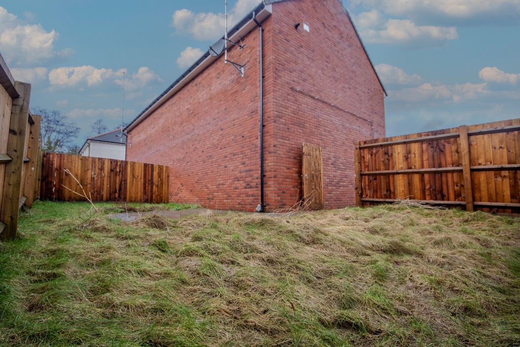 Additional image 10 of 1 bed flat for saleChartist Rise, Blackwood NP12