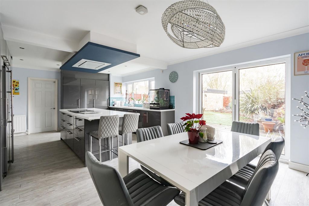 Additional image 5 of 4 bed link detached house for saleLambardes, New Ash Green DA3