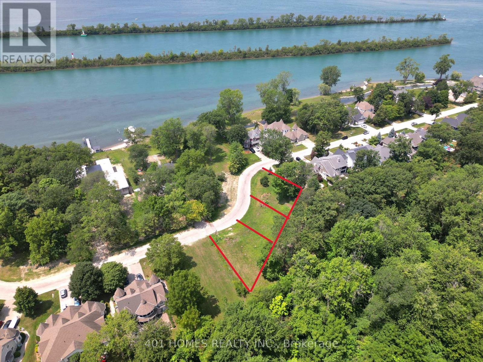 261 CRYSTAL BAY DRIVE E