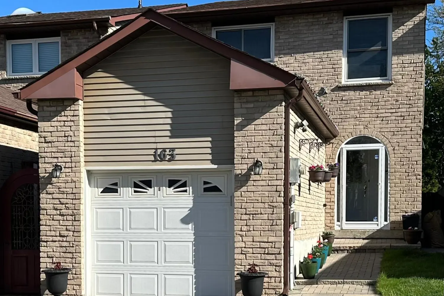 163 Mabley Crescent