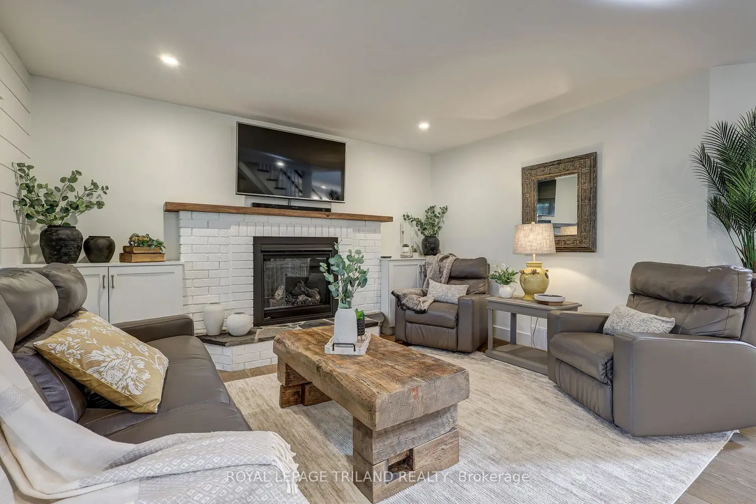 8755 Tike Road photo 4