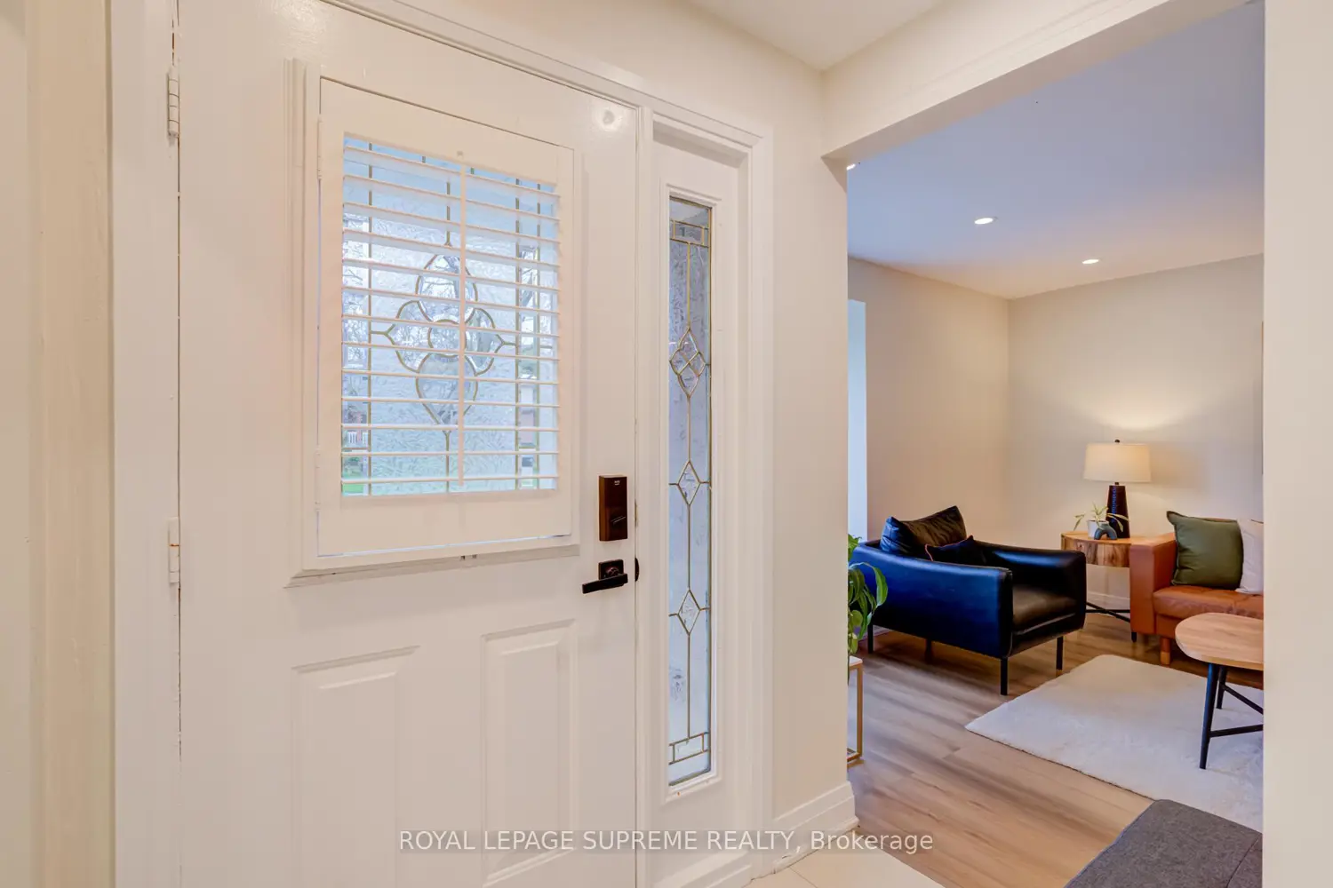 143 Voltarie Crescent photo 2