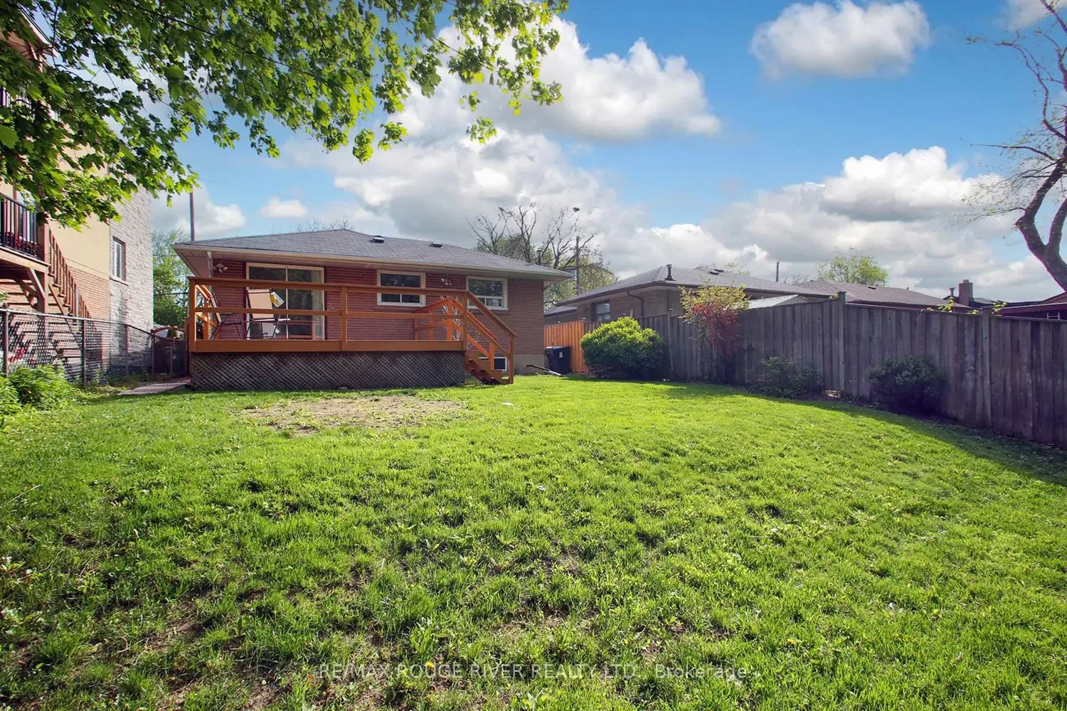 19 Thornbeck Drive photo 4