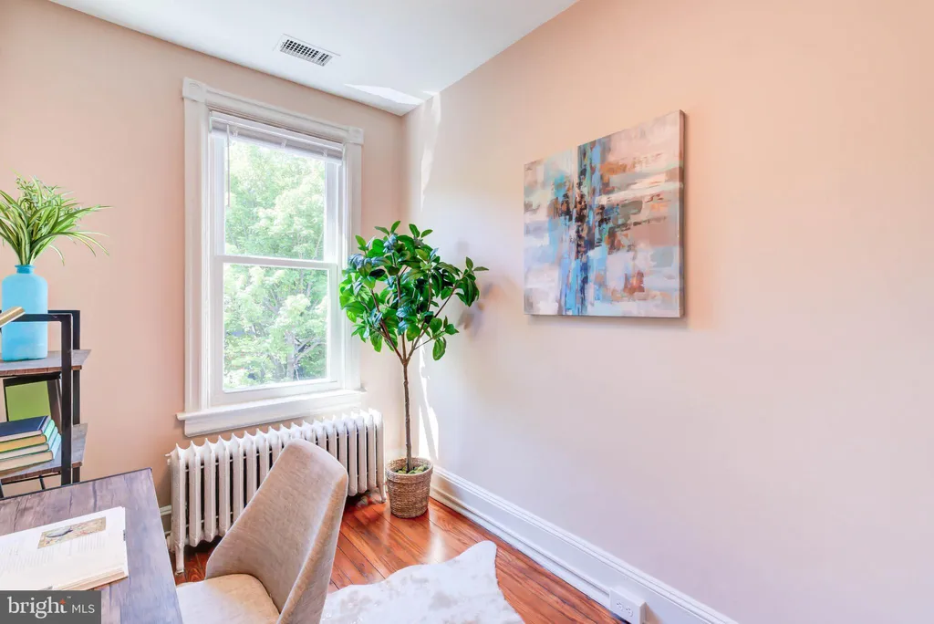 Additional image 10 of 775 Hobart Place NW, Washington, DC 20001