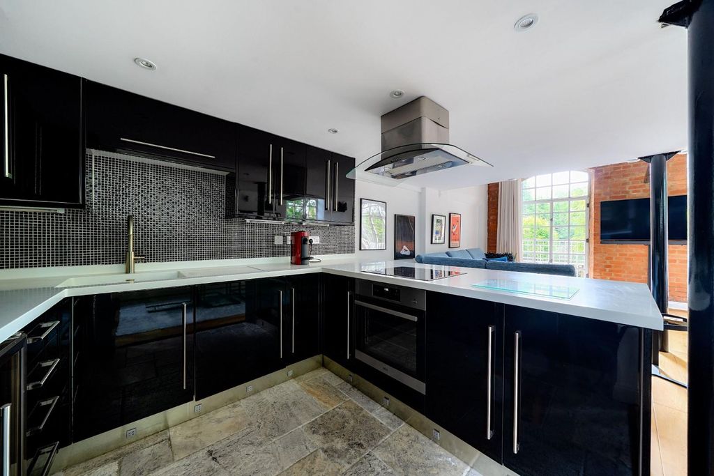 Additional image 10 of 2 bed flat for saleMill Street, East Malling, West Malling ME19