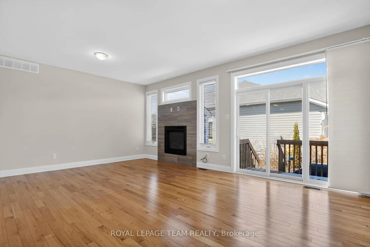 884 Artemis Circle photo 4