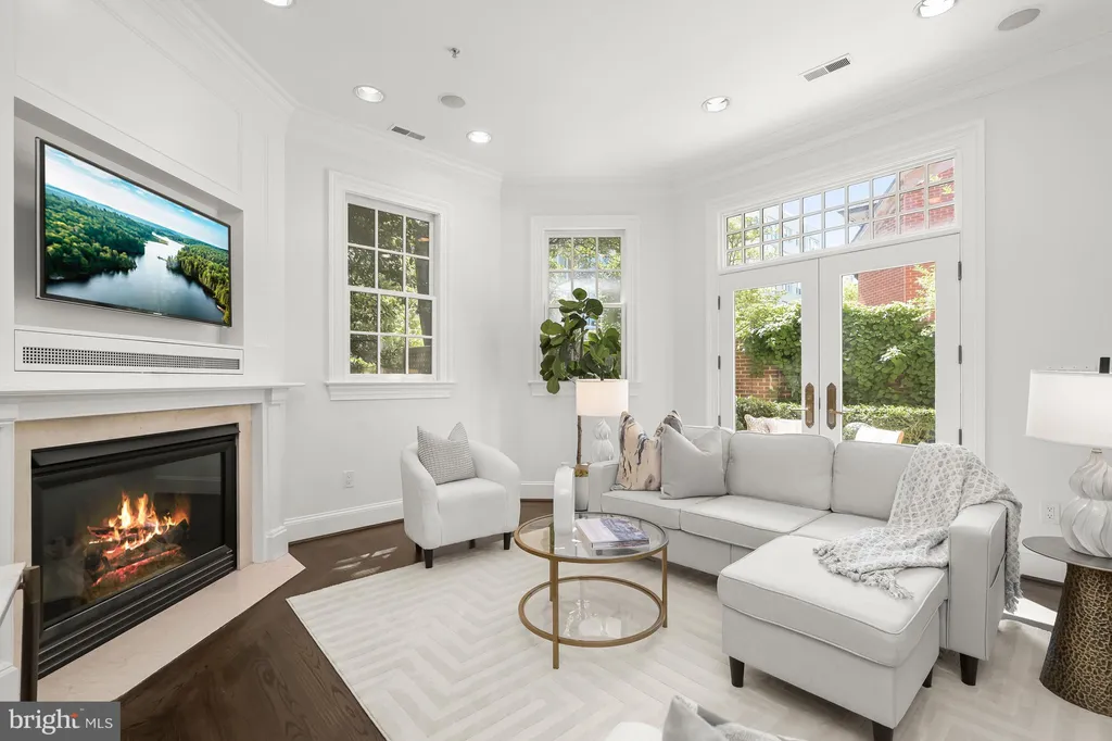 Additional image 8 of 2985 38th Street NW, Washington, DC 20016