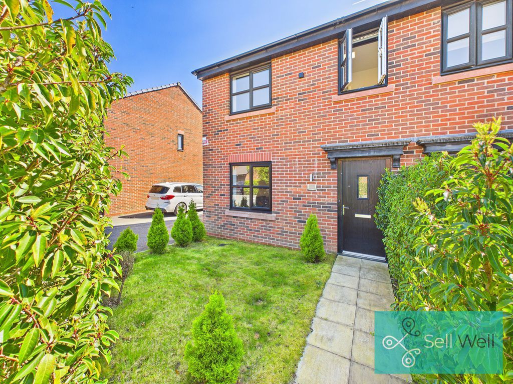 3 bed semi-detached house for saleLaughton Avenue, Worsley, Manchester M28