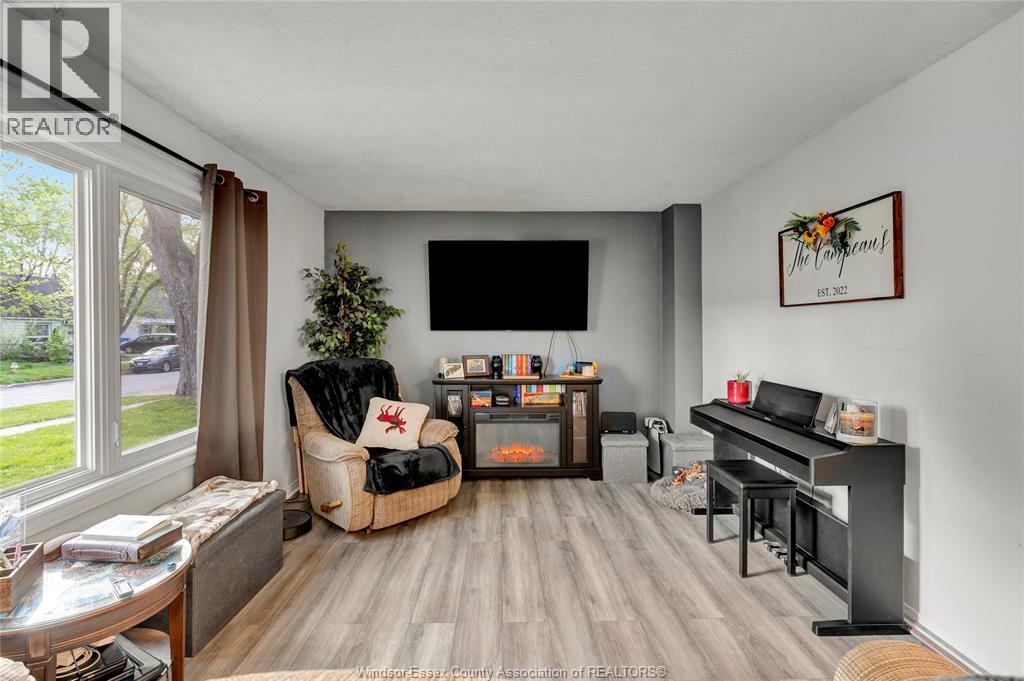 Additional image 4 of 1260 Oak , Windsor, ON, N8X2B1