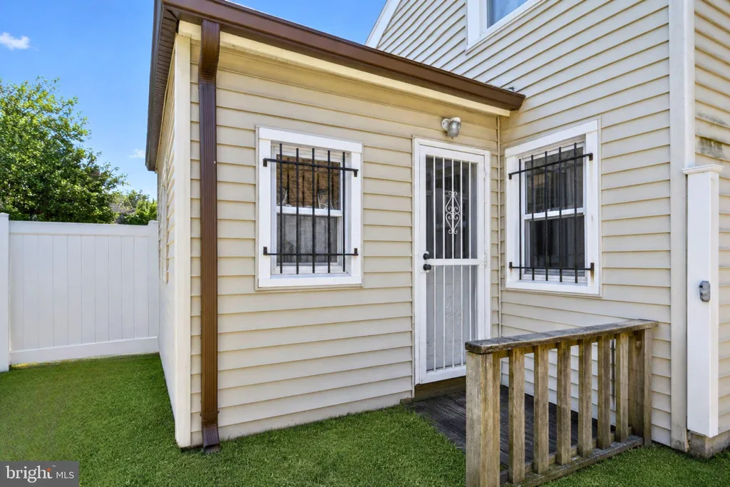 Additional image 19 of 1025 44th Street NE, Washington, DC 20019