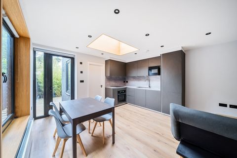 Hamilton Road, London NW11