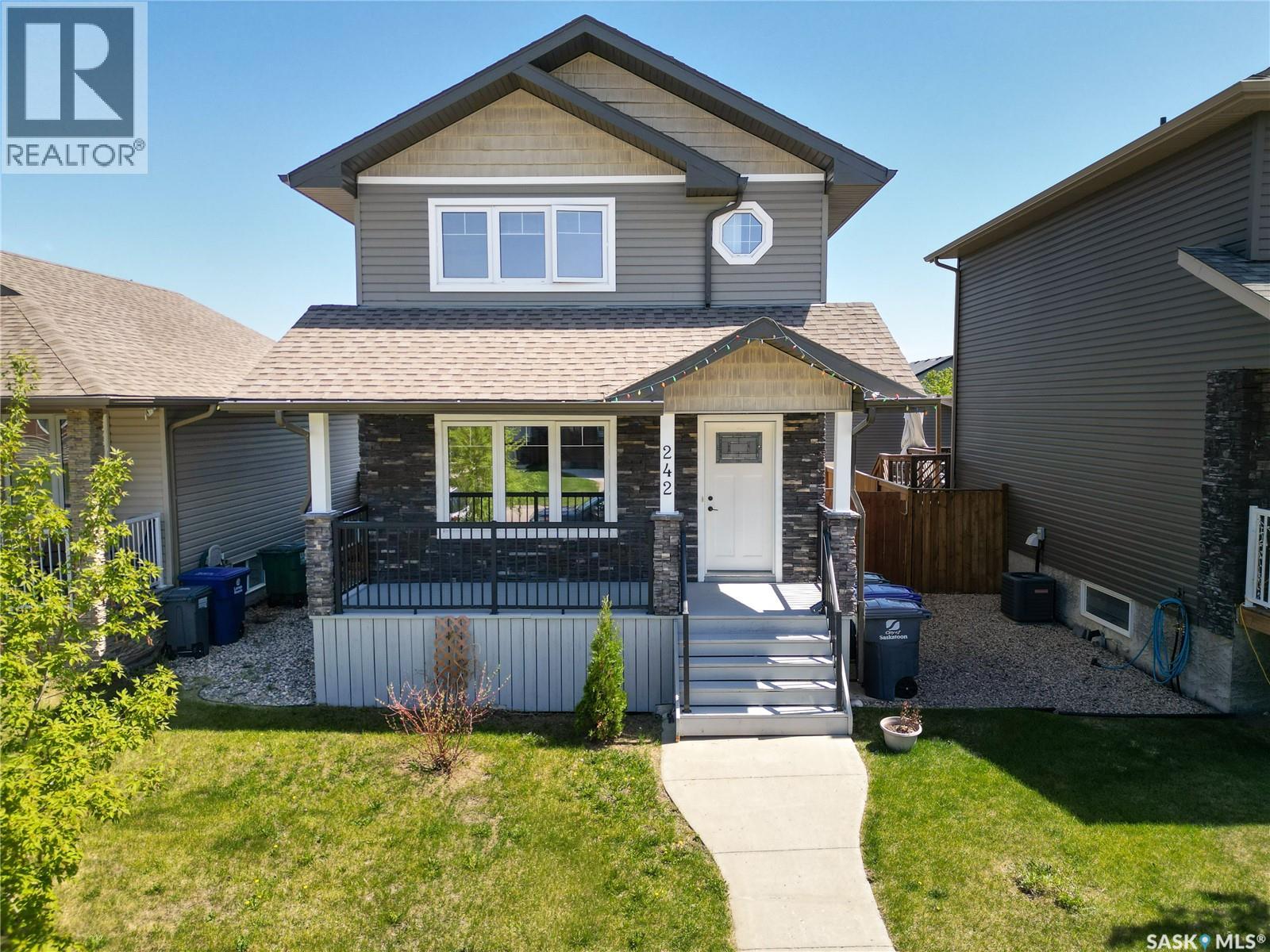 242 Geary CRESCENT