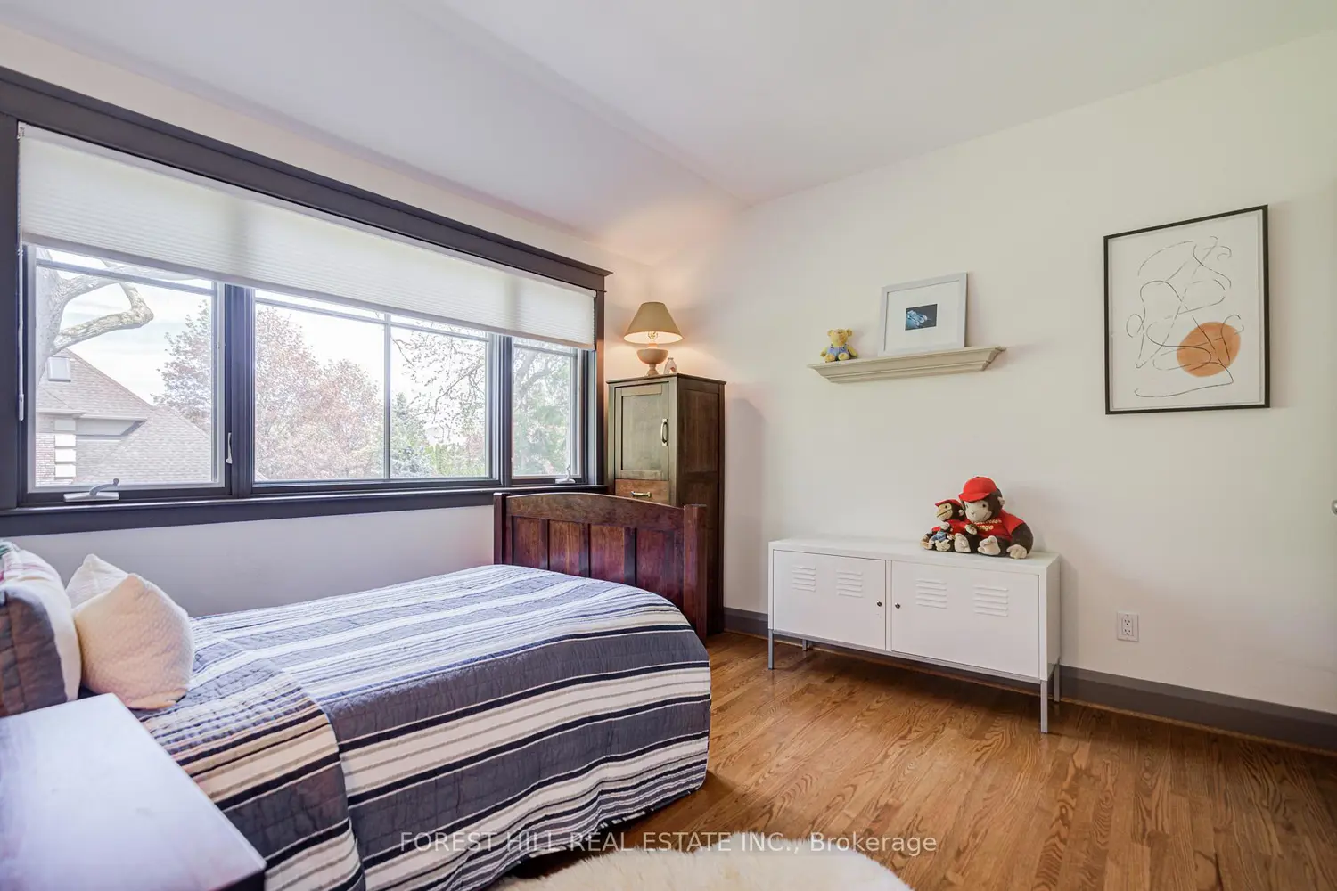 Additional image 8 of 1381 Lorne Park Road