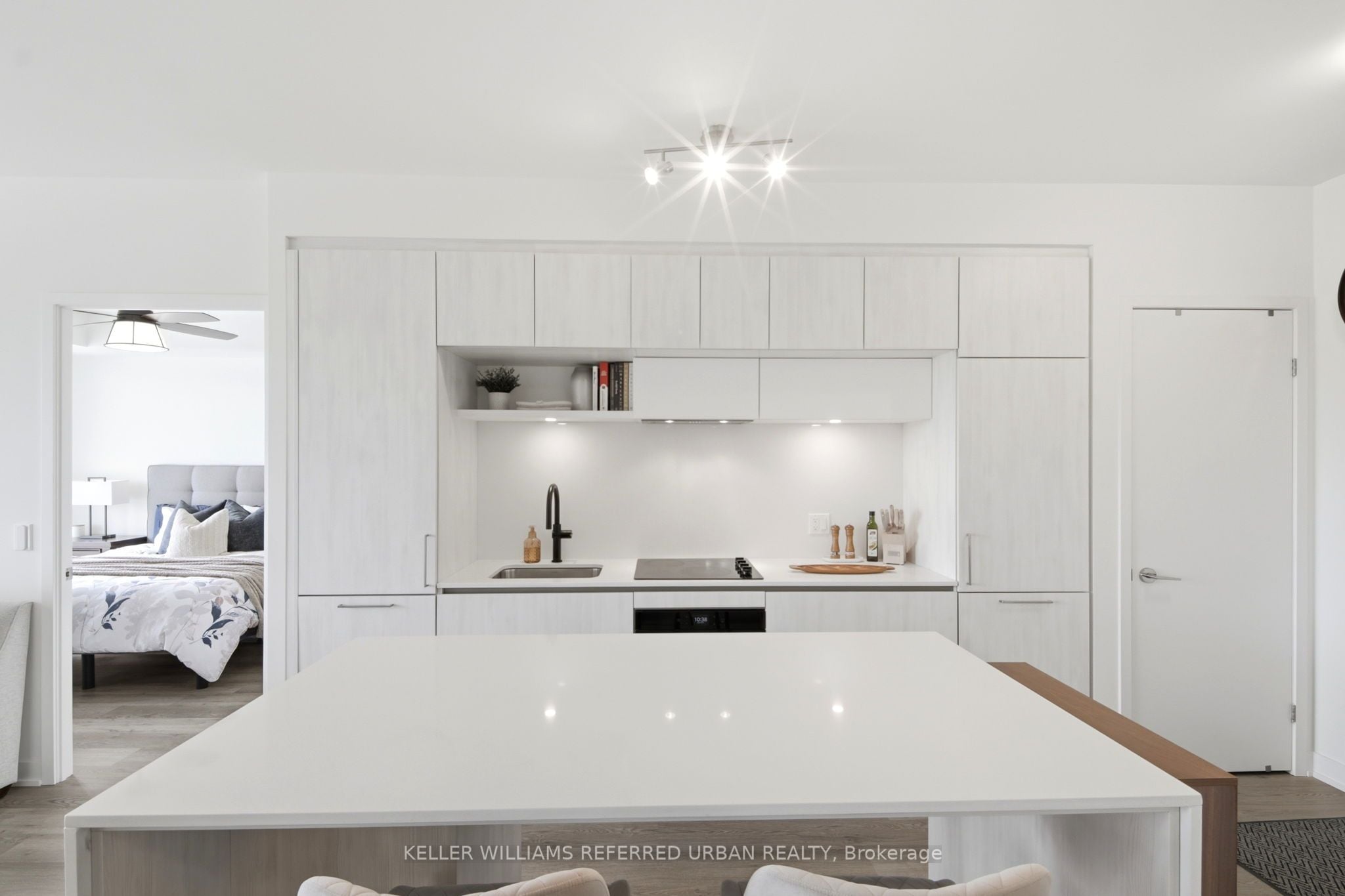 Additional image 6 of #404-6 David Eyer Road, Richmond Hill, ON, L4S 0N5