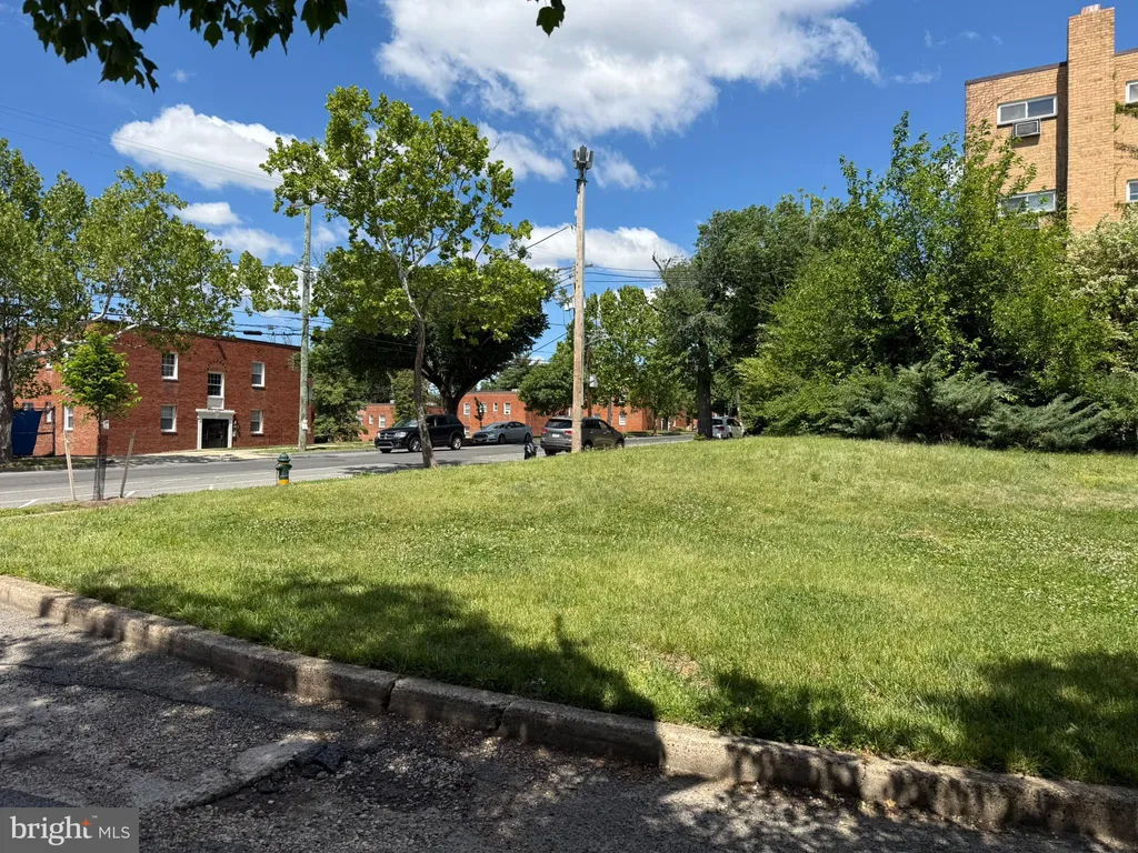 Additional image 21 of 428 Ridge Road SE Unit 305, Washington, DC 20019