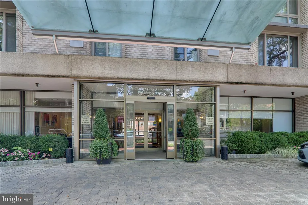 Additional image 40 of 940 25th Street NW Unit 817-S, Washington, DC 20037
