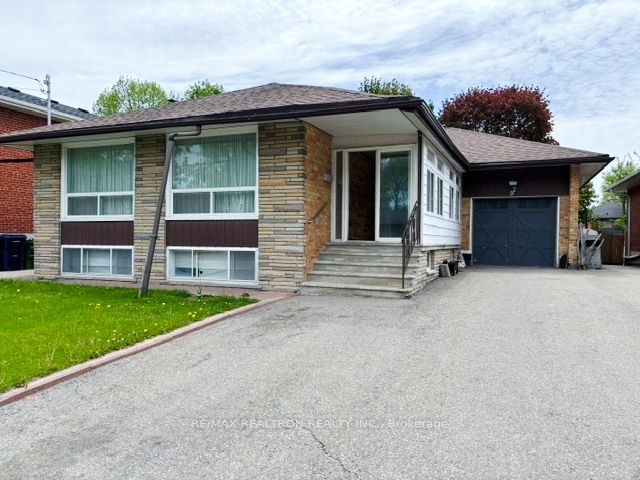 97 Overbrook Place, Toronto, ON, M3H 4P5