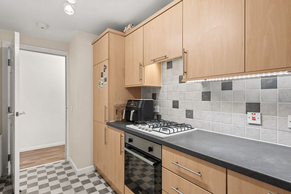 Additional image 6 of 2 bed flat for salePrestonfield Gardens, Linlithgow EH49