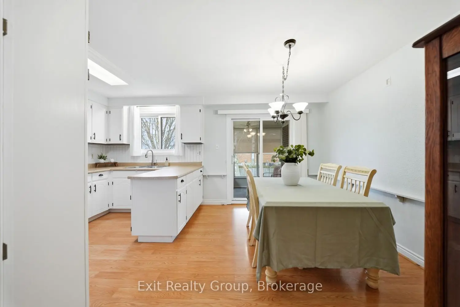 168 North Shore Road photo 3