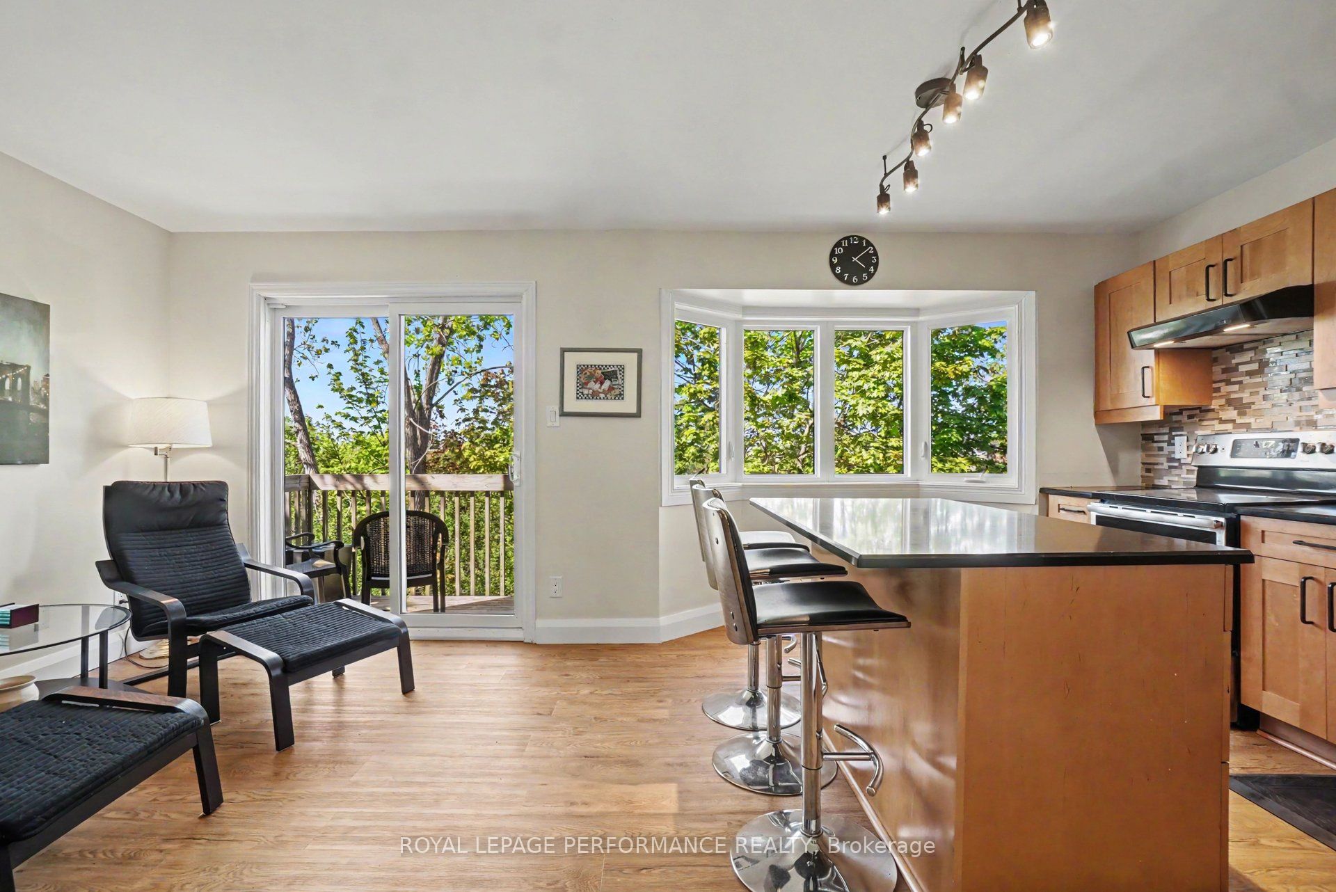 Additional image 6 of 17-34 Huntview Private, Ottawa, ON, K1V 0M5