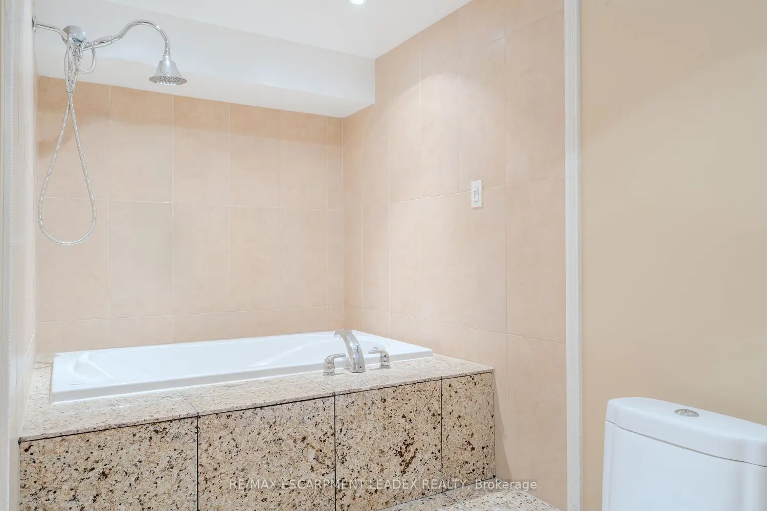 Additional image 15 of 79 Moorland Crescent
