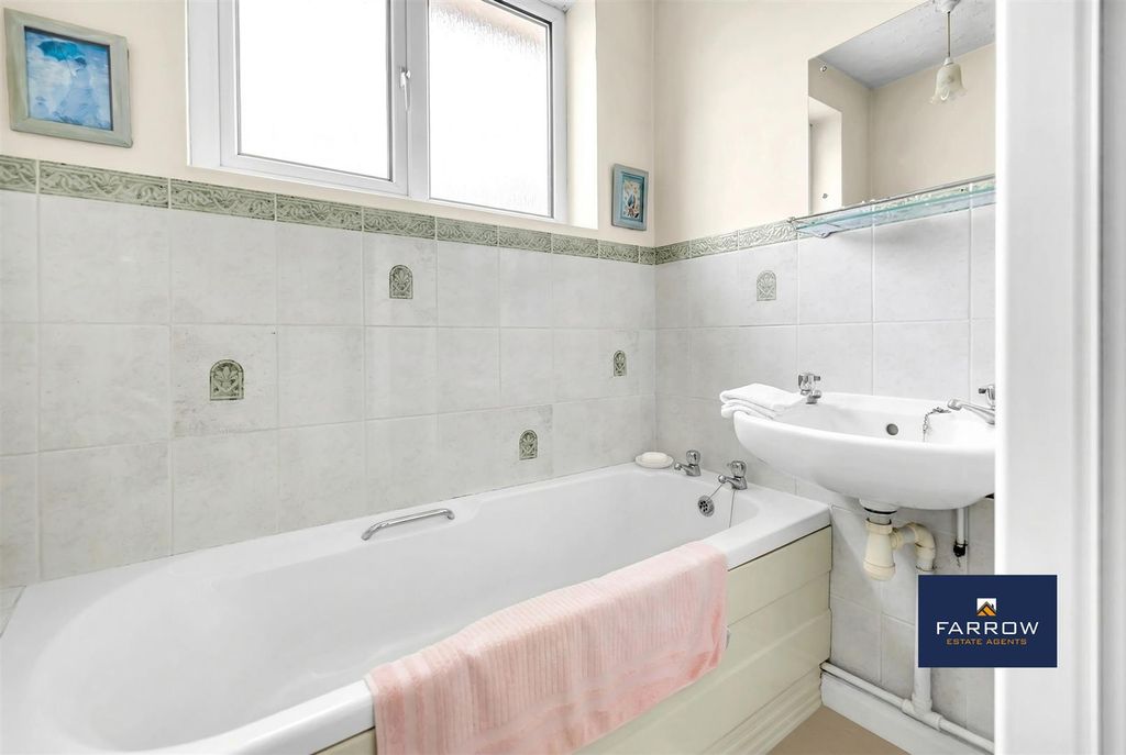 Additional image 25 of 4 bed semi-detached house for saleQueens Parade, Grimsby DN31