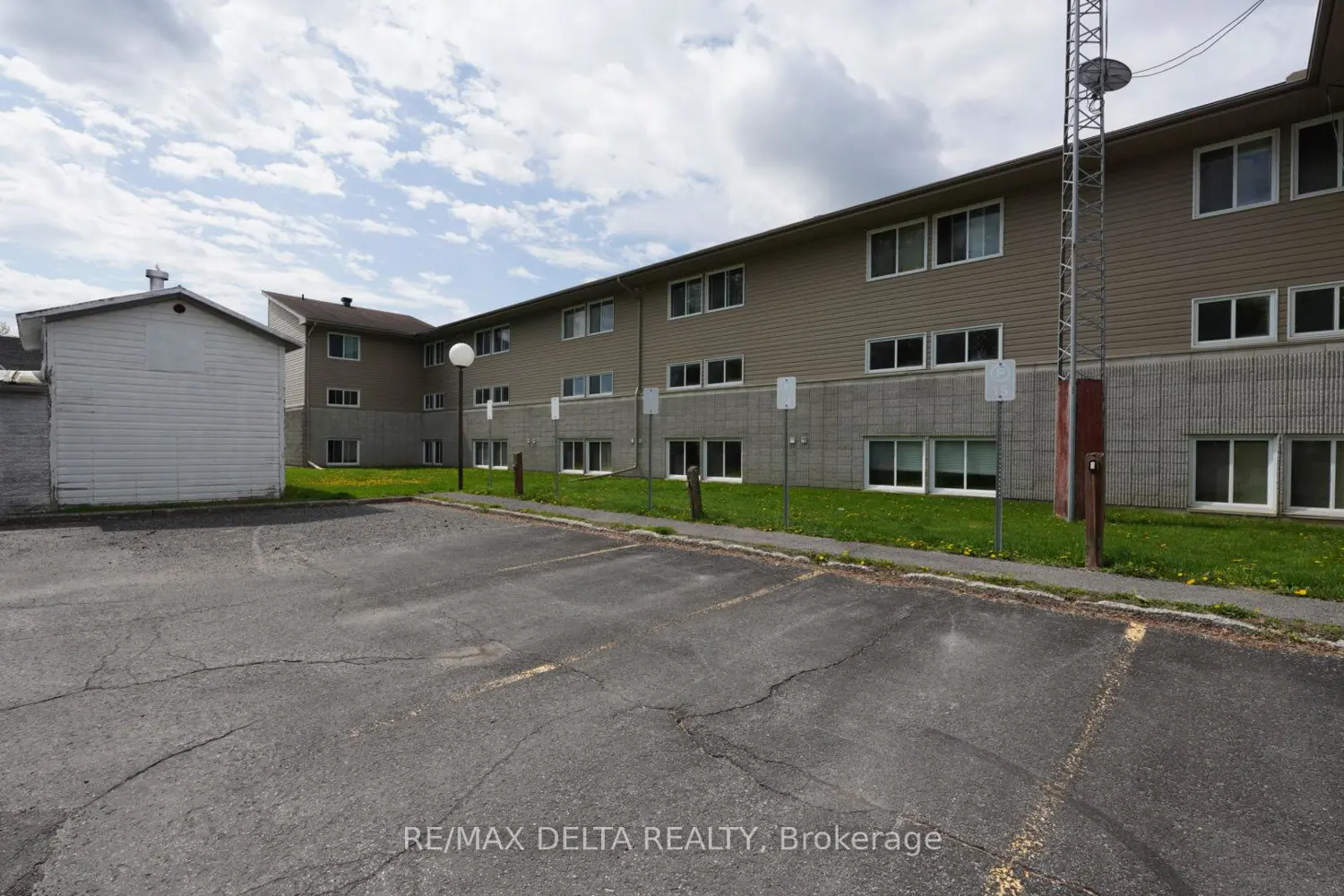 Additional image 20 of 776 St-Jean Street 3