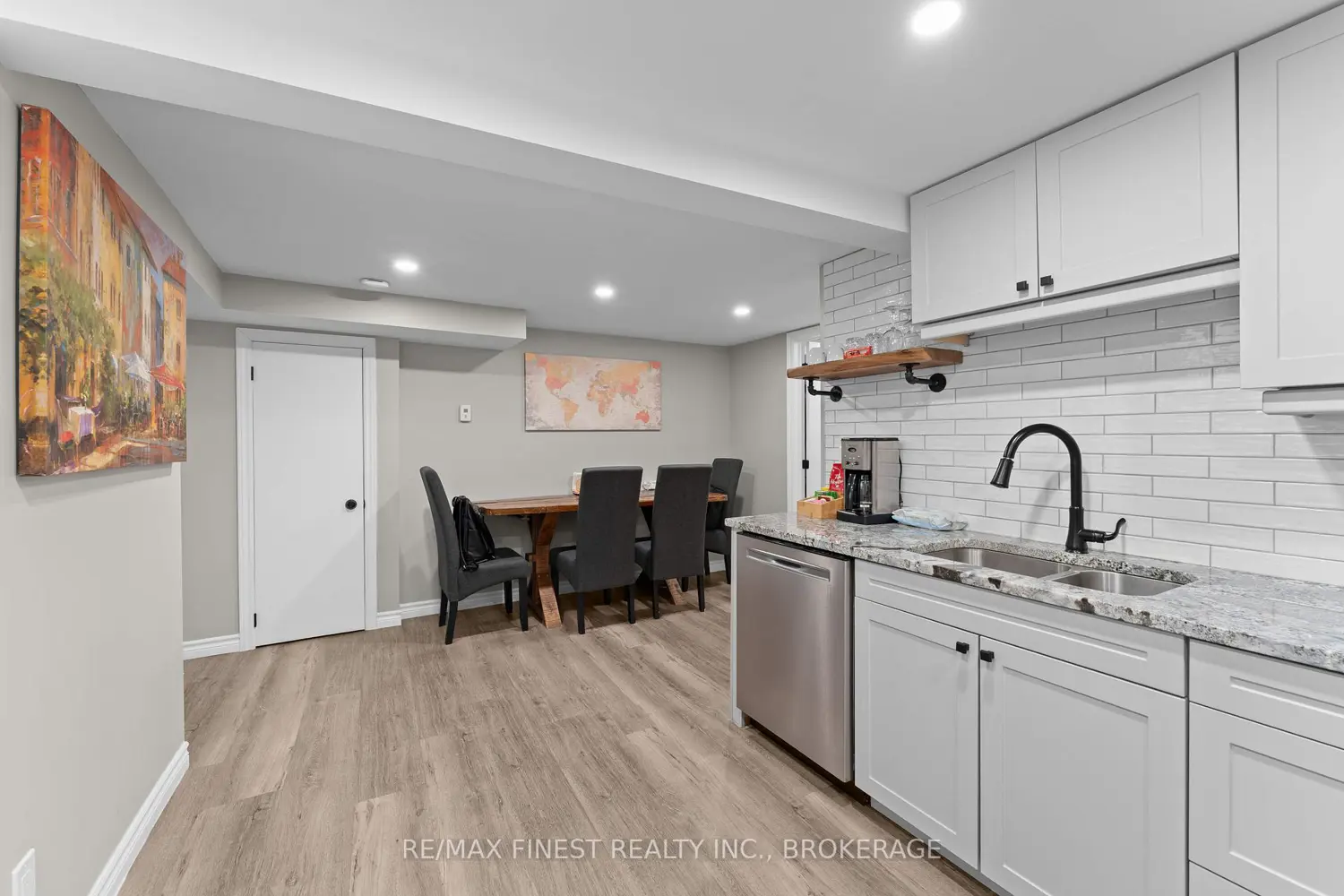 Additional image 16 of 401 Dundas Street