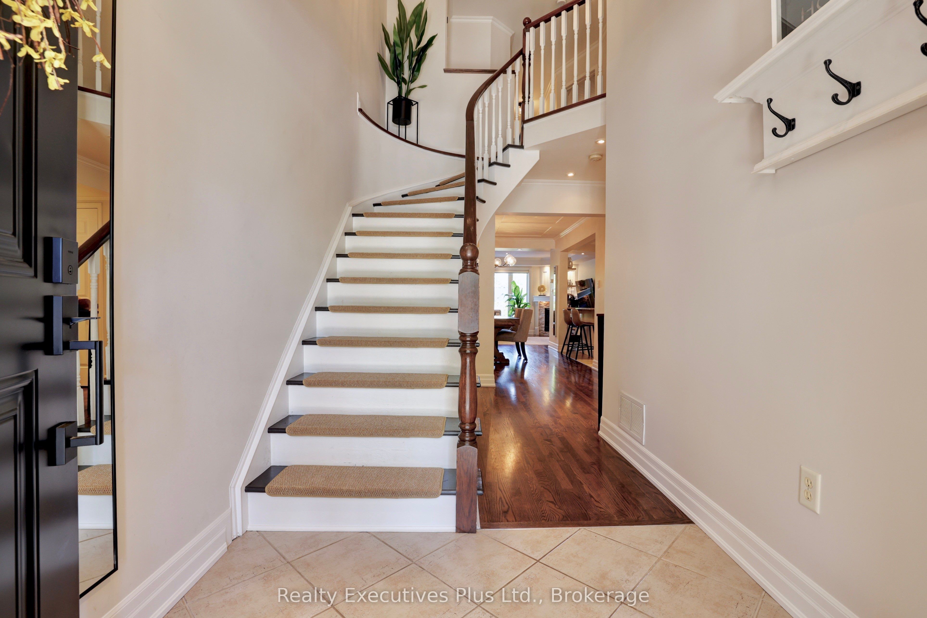 Additional image 3 of 2009 Erika Court, Oakville, ON, L6M 4R4