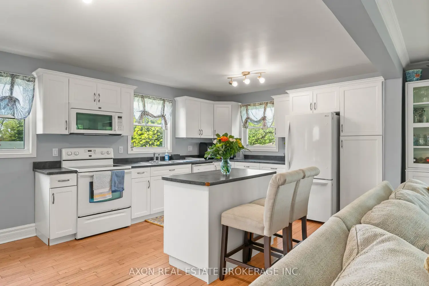 Additional image 5 of 1118 Lincoln Drive