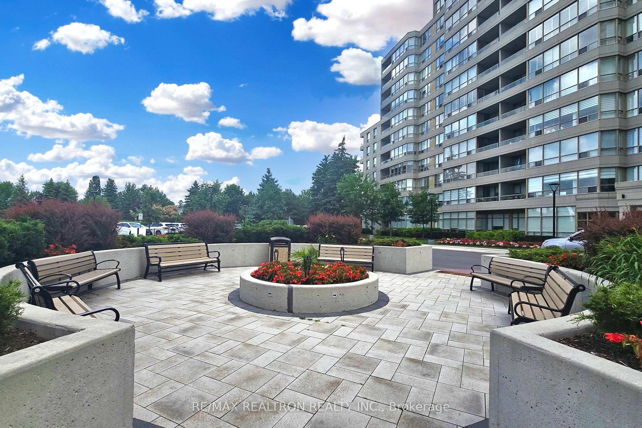 Additional image 4 of 308-7 Townsgate Drive, Vaughan, ON, L4J 7Z9