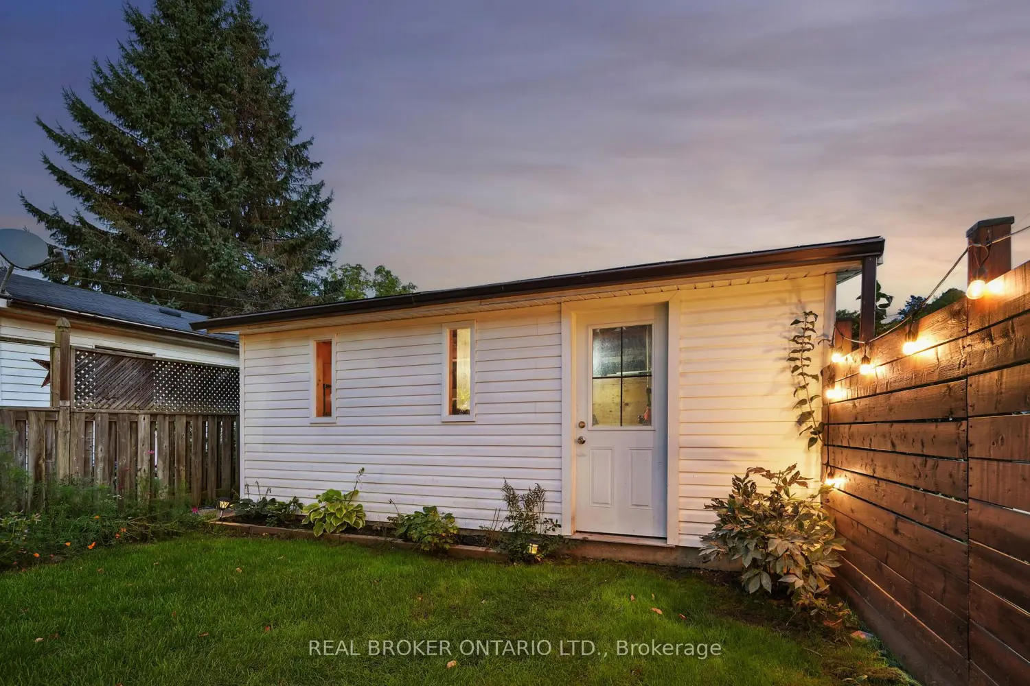 Additional image 19 of 2055 Embleton Road