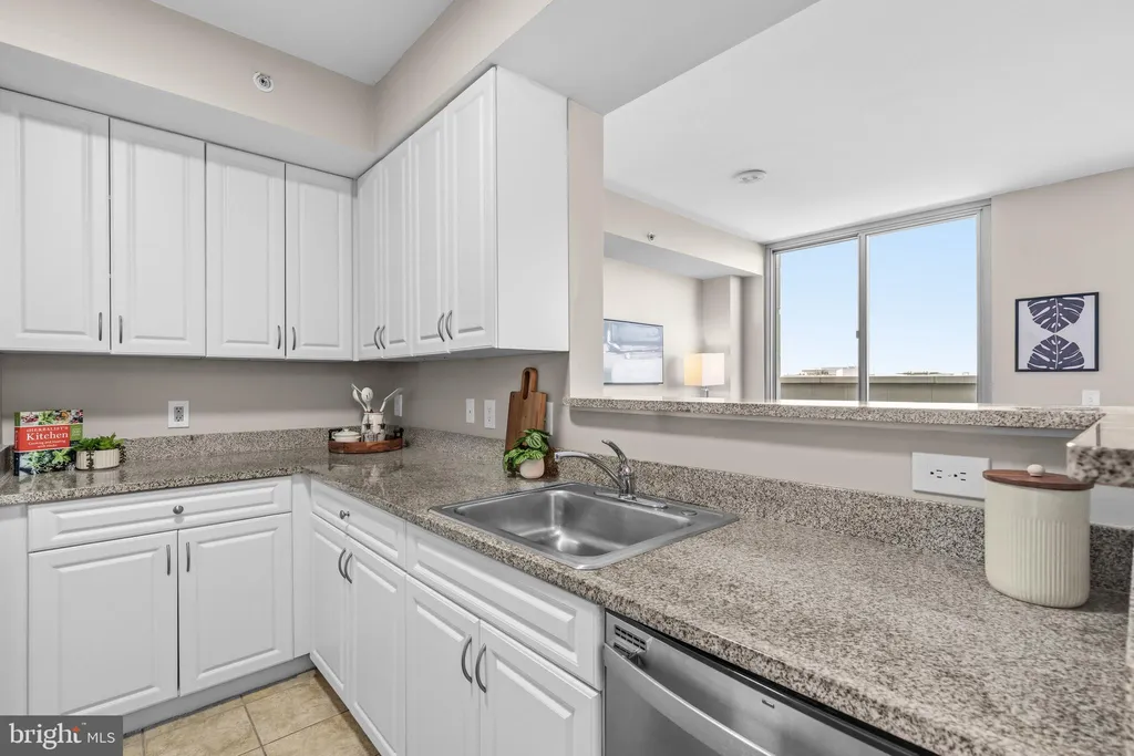 Additional image 9 of 555 Massachusetts Avenue NW Unit 1302, Washington, DC 20001